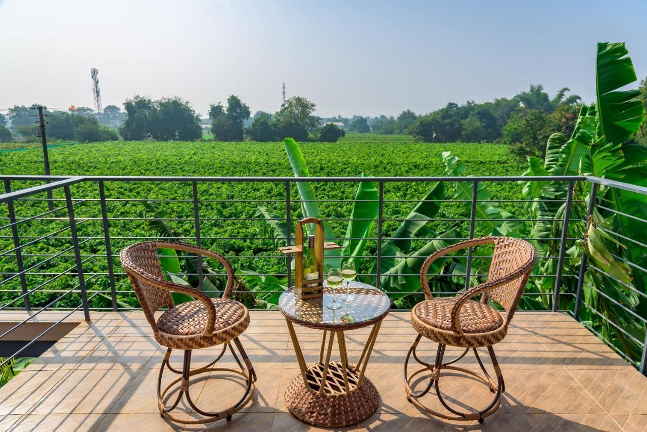 Saffronstays Eden, Nashik - Pet-Friendly Villa With Pool, Jacuzzi & Grape Farm Buitenkant foto